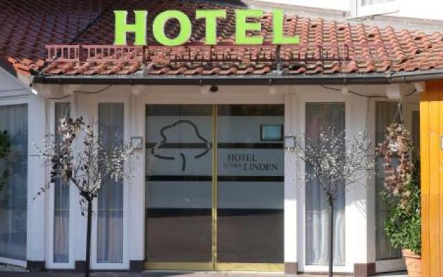 Hotel Zu Den Linden Ашхайм вид на фасад