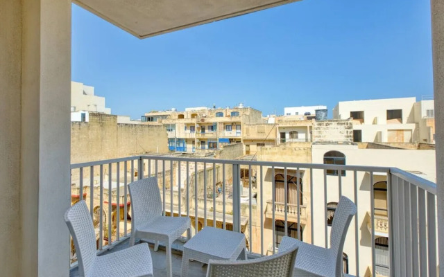 Apartment in Marsalforn Beaches Seaside Dining