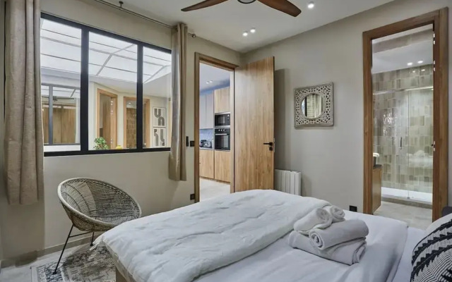Exceptional Apartment Near Montmartre 10 People