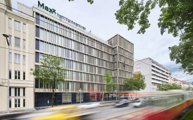 MAXX by Steigenberger Hotel Vienna вид на фасад