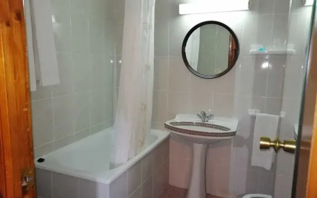 Hostal La Muralla