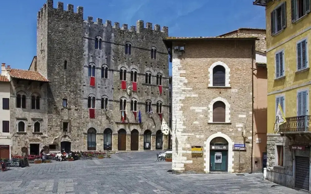 Apartment in Monteverdi Near Wine Tours