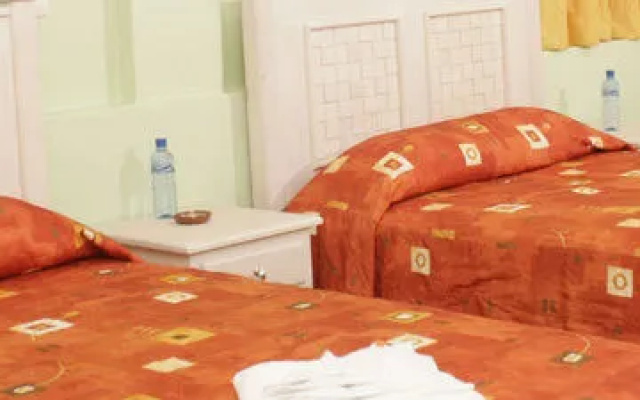 Hotel Zirahuen