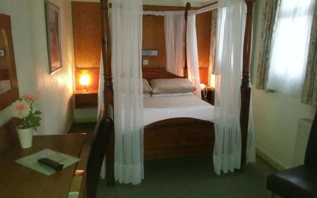 Mornington Hotel