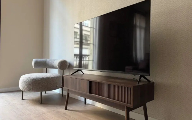 Anais Apartments