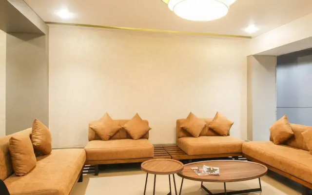 Treebo Elite Residency - 2 Kms From Railway Station