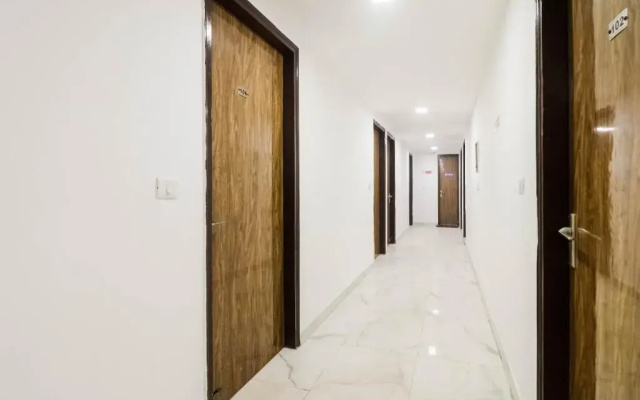 Gour Plaza by OYO Rooms
