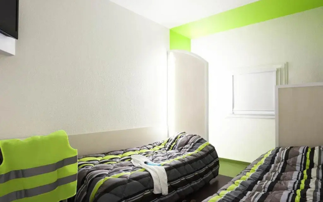 Hotel F1 Saintes