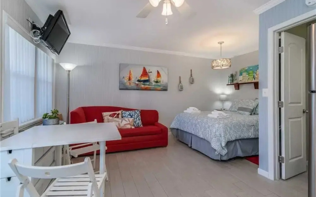 Sea Rocket 18 - Studio Condo
