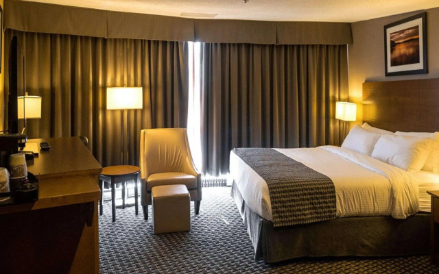 Clarion Lakeside Inn & Conference Centre