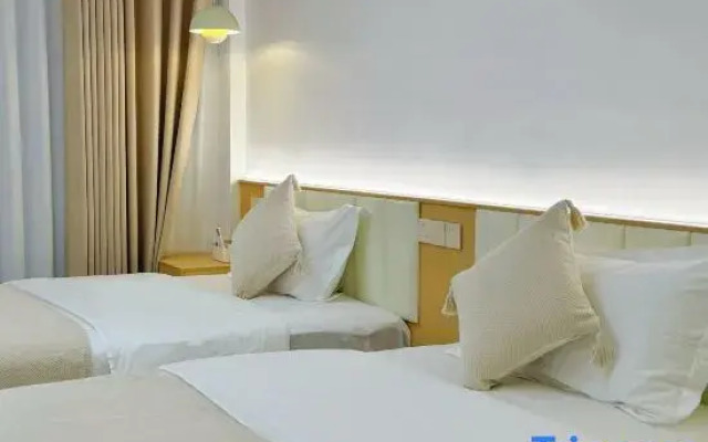 Gunai Homestay (Zhangjiajie Gaotie Xizhan)