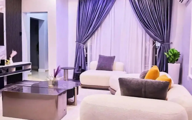 Purple Lavender Court Apartment
