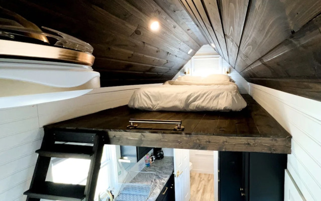 BV Overlook Camp & Lodging