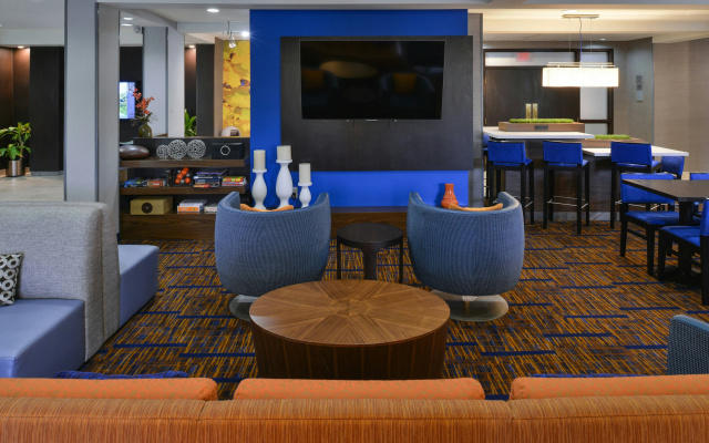 Courtyard Suwanee by Marriott