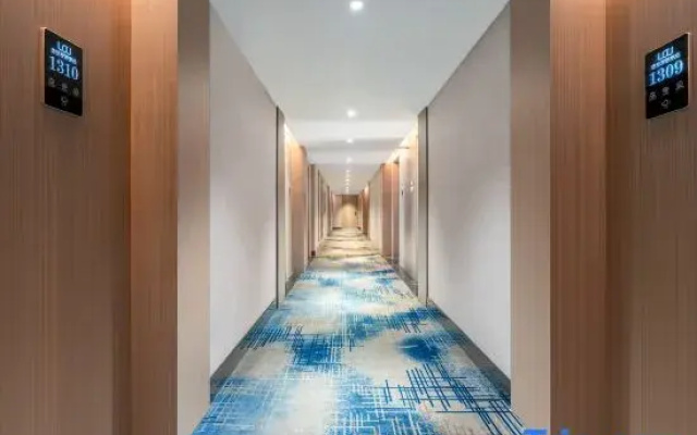 Weijia Smart Hotel (Yongzhou Big Market)