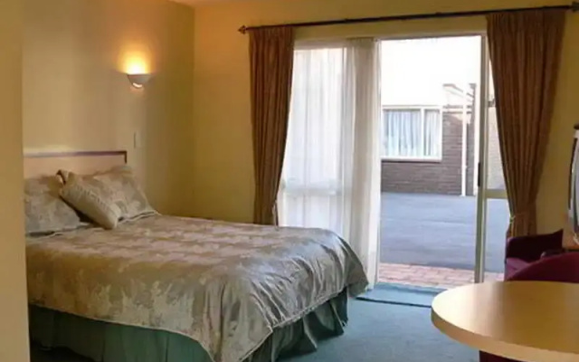 Antonios Motor Lodge