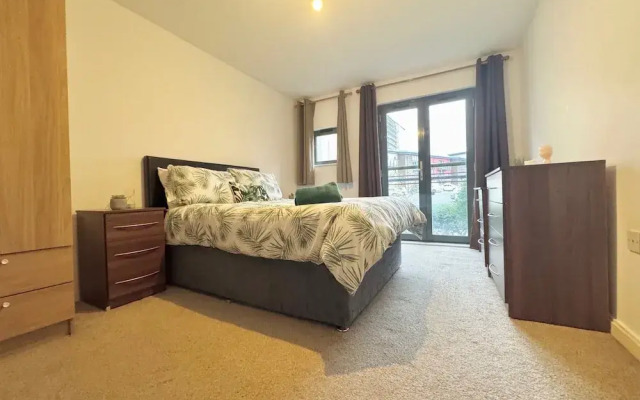 Sea Breeze Retreat in Swansea