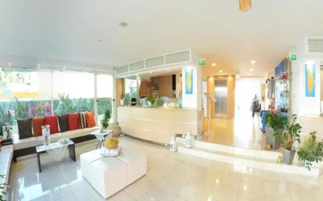 G House
