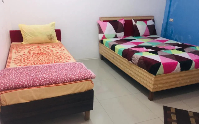 Papa Ji Hotel and Restaurant