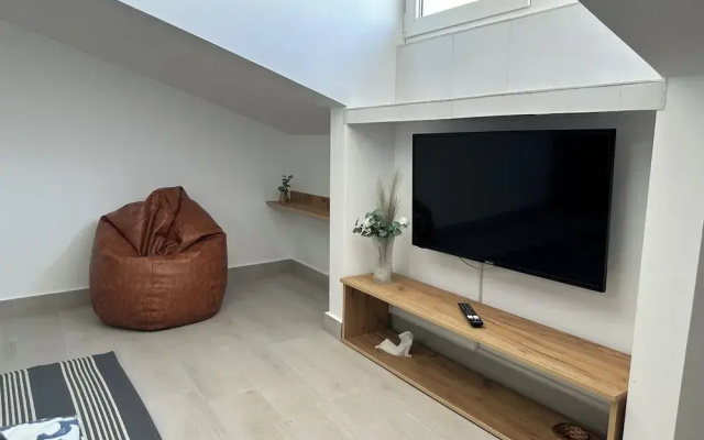 Serenity Apartments and Studios