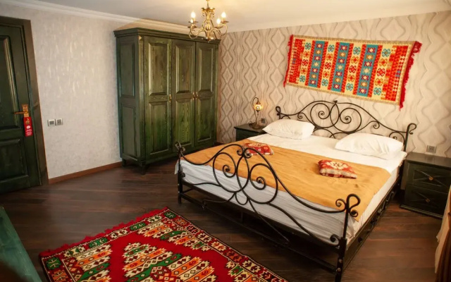 Отель D&J Old City