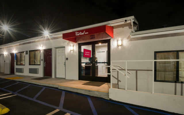 Red Roof Inn Carson - Wilmington