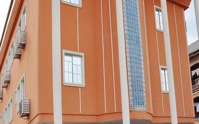 Отель Encore Lagos Hotels & Suites вид на фасад