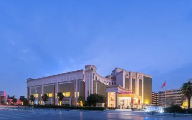 Rich Hotel