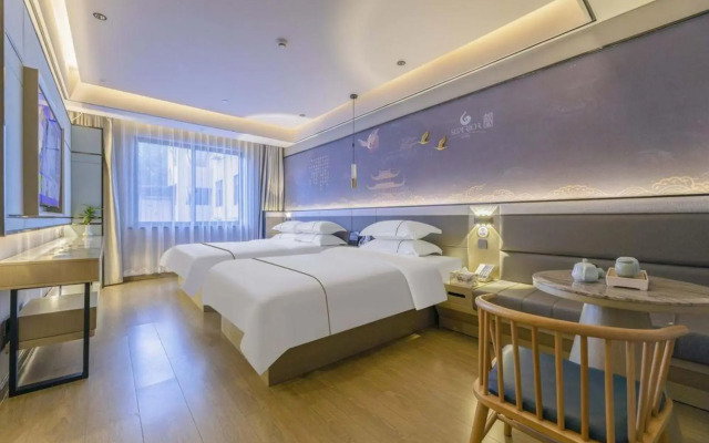 Superior Hotel (Jiaxing Yaohan Shopping Mall Area)