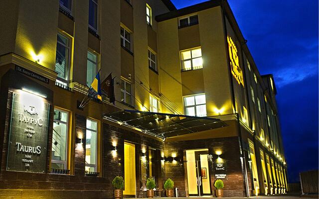 Taurus Hotel & SPA вид на фасад