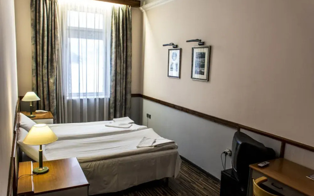 Korona Hotel
