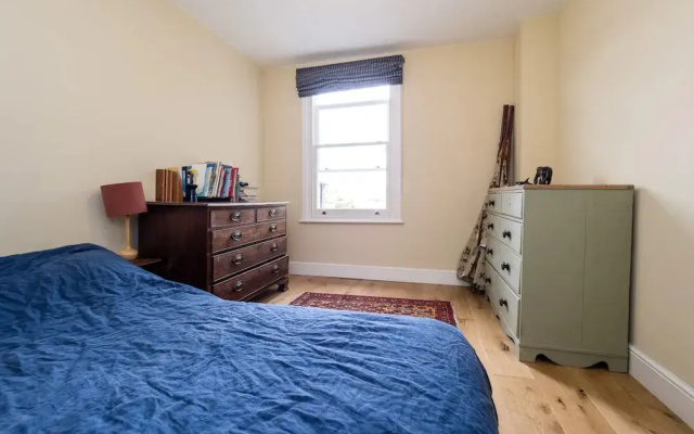 Lovely 4 Bedroom Terraced Family Home