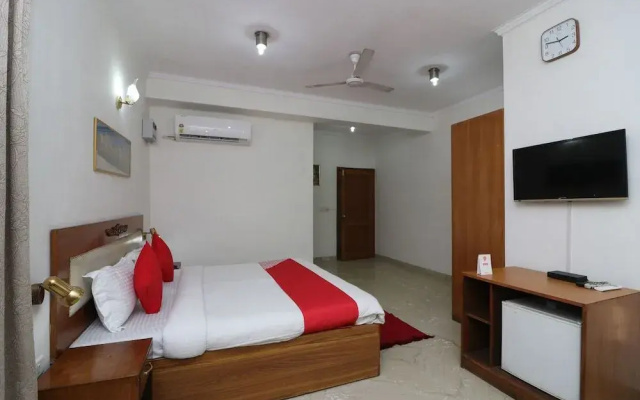 OYO Flagship 25106 Swastik Hospitality