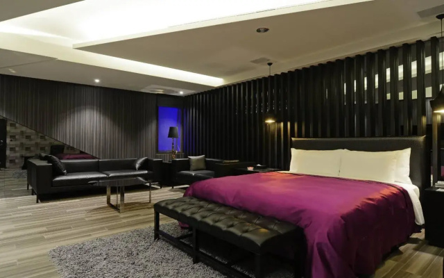 M hotel