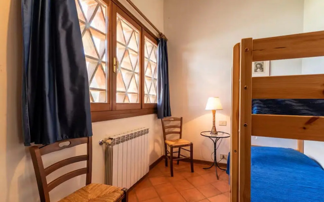 Apartment in Laterina With Garden