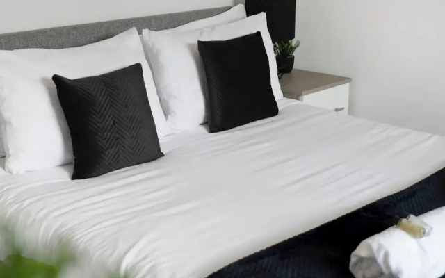 Stylish 4bed Home Free Parking 20 Min to Edinburgh