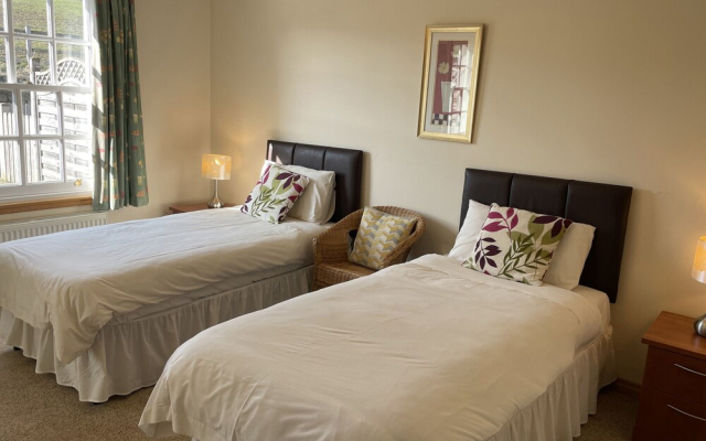 Coach House 4
