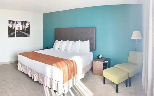 Redac Gateway Hotel In Torrance