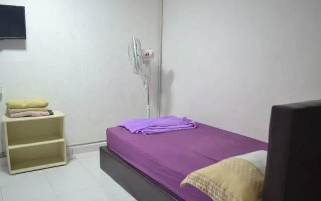 Batu Maung Sempoi Inn And Cafe