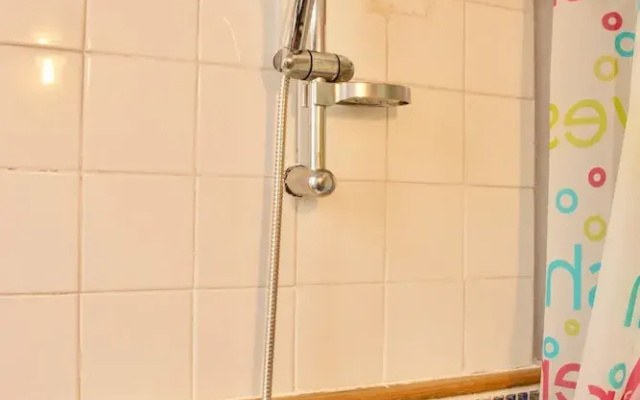 2 Bedroom Flat In Morningside