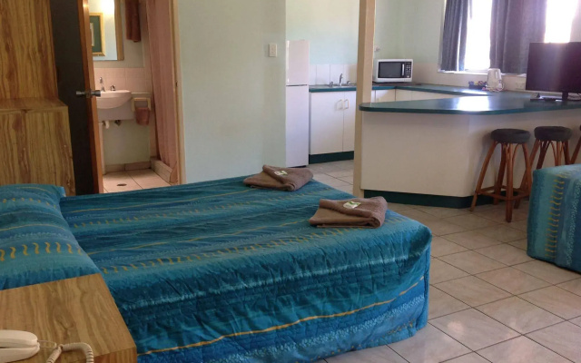 Palms Motel