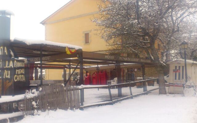 Hotel Rural Tierra de Lobos вид на фасад