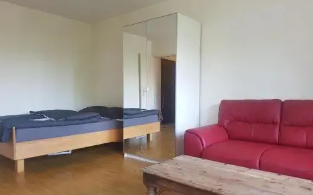 Lovely 1-bedroom rental unit with bath tub.