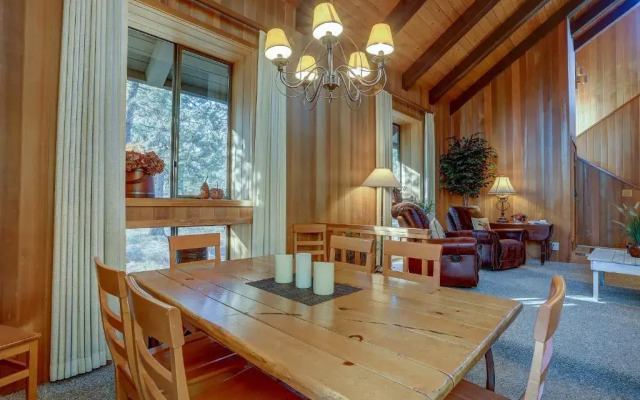 22 Rogue-AC-Hot Tub-4BR/3.5BA