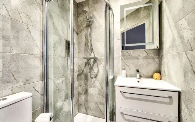 Stylish & Spacious 3 Bedroom Apt in Finnieston, West End