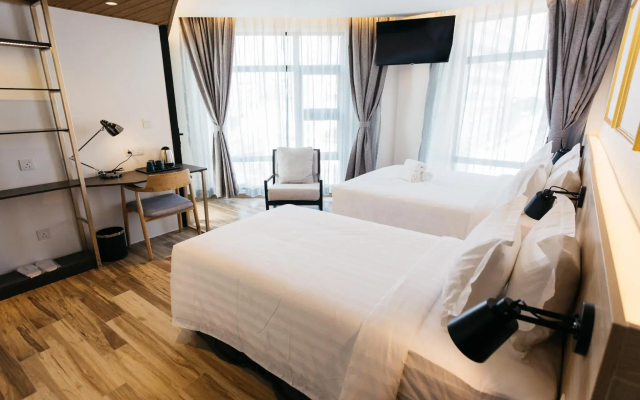 Santa Grand Hotel Central Market