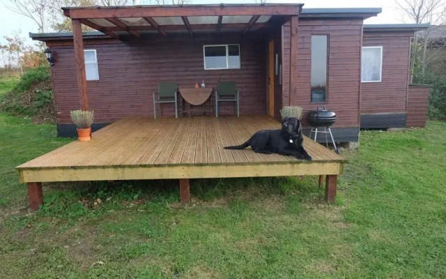 1 Bed Cabin - Sleeps 2 - 15 Mins From Lyme Regis