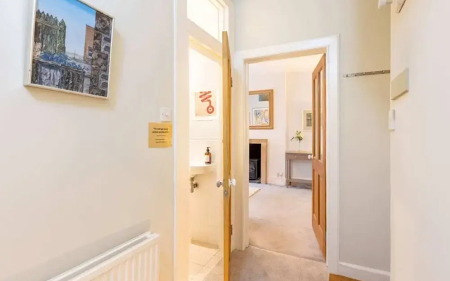 Beautiful 1 Bed Flat in Vibrant Stockbridge