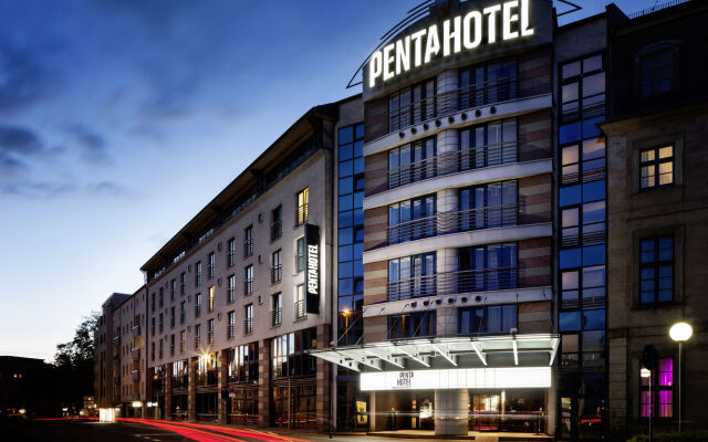 Отель pentahotel Braunschweig Германия, Брауншвейг - отзывы, цены и фото номеров - забронировать отель pentahotel Braunschweig онлайн вид на фасад