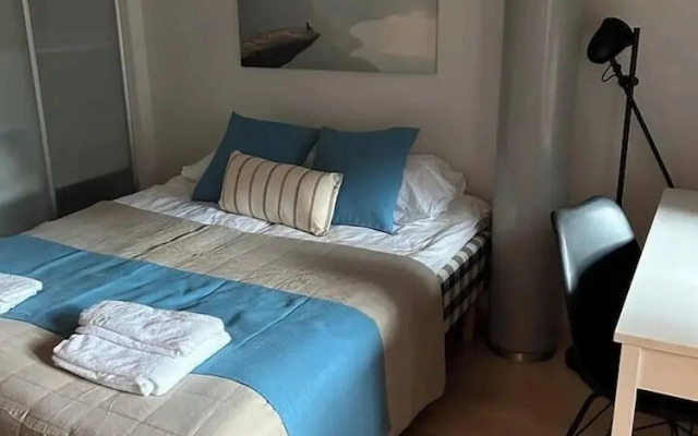 2ndhomes Stylish 1BR Apt w Sauna&Balcony